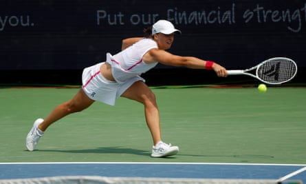 کوکو گاوف با اولین برد حرفه ای خود مقابل شماره 1 جهان، ایگا سویاتک را شگفت زده کرد  تنیس